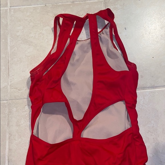 Balera open back Leo